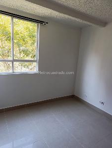 Apartamento de 3 alcobas en arriendo en Rodeo Alto, Medellín, 75 m² · foto 4 de 11