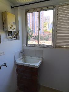 Apartamento de 3 alcobas en arriendo en Rodeo Alto, Medellín, 75 m² · foto 9 de 11