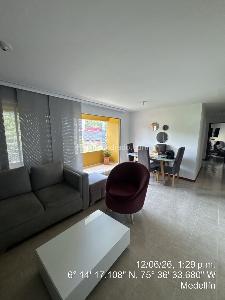 Apartamento en venta en La Castellana, Medellín · foto 2 de 19