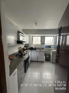 Apartamento en venta en La Castellana, Medellín · foto 3 de 19