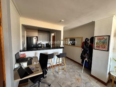Apartaestudio en arriendo en La Castellana, Medellín, 58 m² · foto 4 de 14