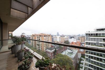 Apartamento de 5 alcobas en venta en Chico Norte, Bogotá, 1150 m² · foto 3 de 20