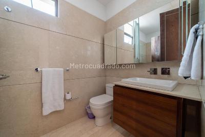 Apartamento de 5 alcobas en venta en Chico Norte, Bogotá, 1150 m² · foto 16 de 20