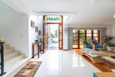 Casa de 4 alcobas en venta en Santa Barbara Alta, Bogotá, 434 m² · foto 2 de 20