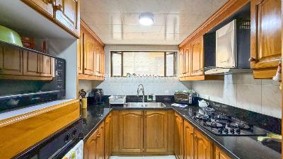 Apartamento de 3 alcobas en venta en Santa Barbara Occidental, Bogotá, 148 m² · foto 8 de 20