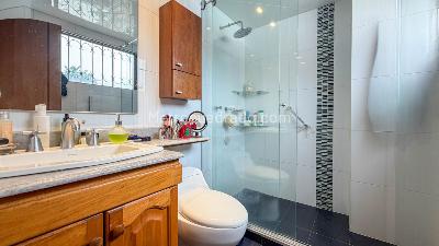 Apartamento de 3 alcobas en venta en Santa Barbara Occidental, Bogotá, 148 m² · foto 15 de 20