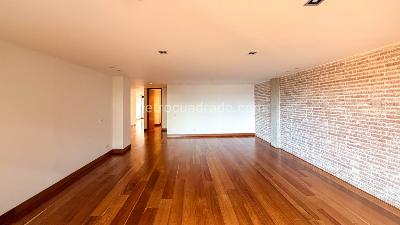 Apartamento de 2 alcobas en venta en Los Rosales, Bogotá, 152 m² · foto 4 de 20