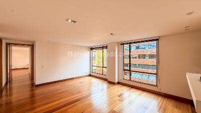 Apartamento de 2 alcobas en venta en Los Rosales, Bogotá, 152 m² · foto 11 de 20