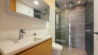 Apartamento de 2 alcobas en venta en Los Rosales, Bogotá, 152 m² · foto 12 de 20