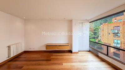 Apartamento de 2 alcobas en venta en Los Rosales, Bogotá, 152 m² · foto 13 de 20