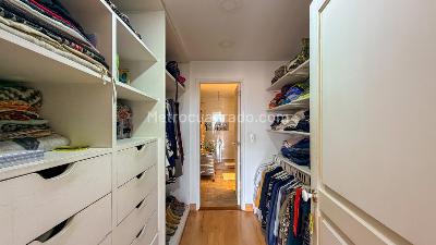 Apartamento de 3 alcobas en venta en Los Rosales, Bogotá, 230 m² · foto 13 de 20