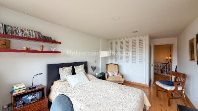 Apartamento de 3 alcobas en venta en Los Rosales, Bogotá, 230 m² · foto 19 de 20