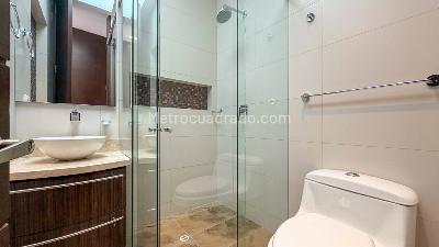 Apartamento de 3 alcobas en venta en Chico Norte, Bogotá, 230 m² · foto 12 de 20