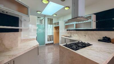 Apartamento de 3 alcobas en venta en Chico Norte, Bogotá, 230 m² · foto 5 de 20