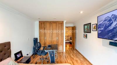 Apartamento en venta en Los Rosales, Bogotá · foto 15 de 18