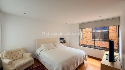 Casa de 3 alcobas en venta en Cedro Narvaez, Bogotá, 150 m² · foto 14 de 17