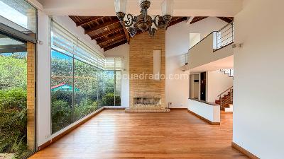 Casa de 5 alcobas en venta en Hacienda San Simon Pl, Bogotá · foto 1 de 20