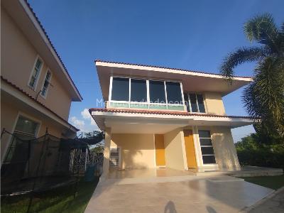 Casa de 4 alcobas en venta en Palma Verde, Montería, 211 m² · foto 2 de 20