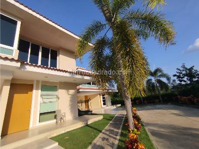 Casa de 4 alcobas en venta en Palma Verde, Montería, 211 m² · foto 3 de 20