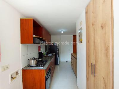Apartamento en venta en Los Colores, Medellín · foto 3 de 20