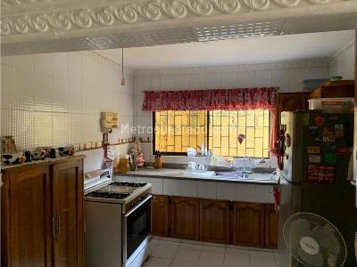 Casa de 5 alcobas en venta en Los Laureles, Montería, 450 m² · foto 15 de 19