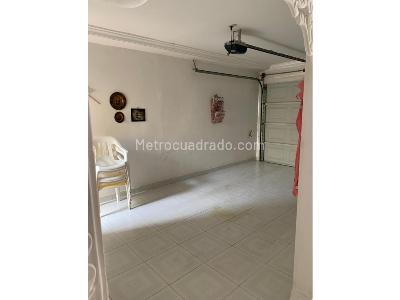 Casa de 5 alcobas en venta en Los Laureles, Montería, 450 m² · foto 17 de 19