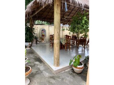 Casa de 5 alcobas en venta en Los Laureles, Montería, 450 m² · foto 19 de 19