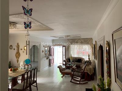Casa de 5 alcobas en venta en Los Laureles, Montería, 450 m² · foto 4 de 19