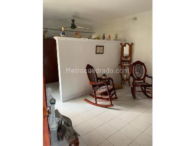 Casa de 5 alcobas en venta en Los Laureles, Montería, 450 m² · foto 5 de 19