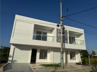 Casa en venta en Margen Izquierda, Montería · foto 3 de 20