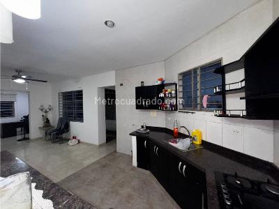 Casa de 5 alcobas en venta en Los Garzones, Montería, 1518 m² · foto 4 de 20