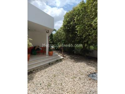 Casa de 5 alcobas en venta en Los Garzones, Montería, 1518 m² · foto 8 de 20
