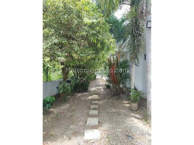 Casa de 5 alcobas en venta en Los Garzones, Montería, 1518 m² · foto 10 de 20