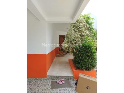 Casa de 5 alcobas en venta en Los Garzones, Montería, 1518 m² · foto 11 de 20