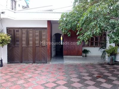 Casa de 3 alcobas en venta en El Eden, Montería, 416 m² · foto 13 de 17