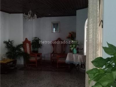Casa de 3 alcobas en venta en El Eden, Montería, 416 m² · foto 3 de 17