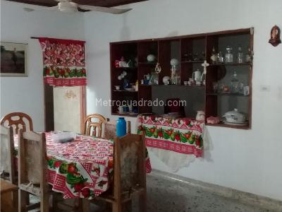 Casa de 3 alcobas en venta en El Eden, Montería, 416 m² · foto 4 de 17