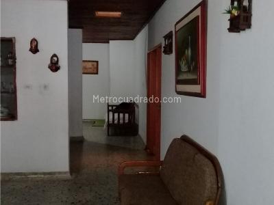 Casa de 3 alcobas en venta en El Eden, Montería, 416 m² · foto 5 de 17