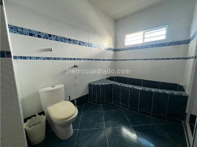 Casa de 4 alcobas en arriendo en Villa Del Rio, Montería, 300 m² · foto 16 de 20