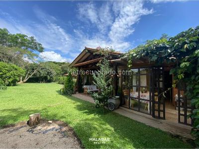 Casa de 4 alcobas en venta en Cerritos, Pereira, 1700 m² · foto 2 de 13