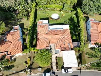 Casa de 4 alcobas en venta en Cerritos, Pereira, 1500 m² · foto 2 de 20