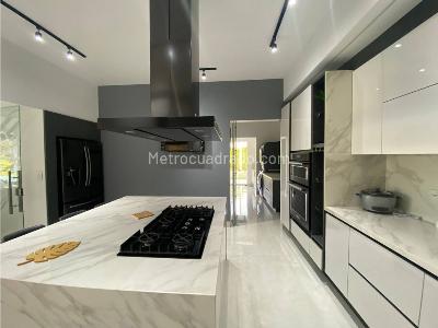 Casa de 4 alcobas en venta en Cerritos, Pereira · foto 10 de 20
