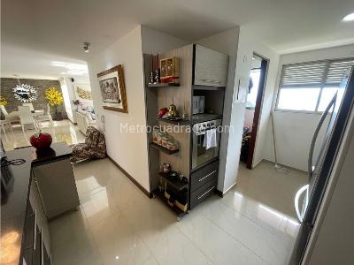 Apartamento en venta en Pinares, Pereira · foto 6 de 13