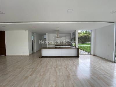 Casa de 3 alcobas en venta en Via Virginia, Pereira, 1000 m² · foto 4 de 20