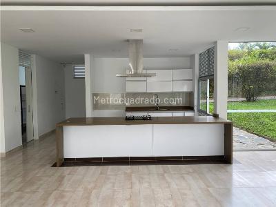 Casa de 3 alcobas en venta en Via Virginia, Pereira, 1000 m² · foto 5 de 20
