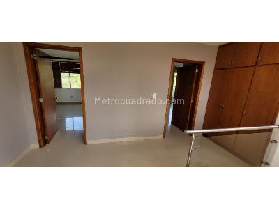 Casa de 4 alcobas en venta en Via Armenia, Pereira, 1200 m² · foto 7 de 17