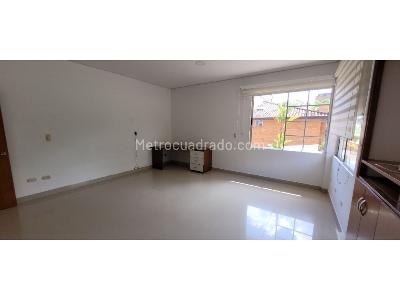 Casa de 4 alcobas en venta en Via Armenia, Pereira, 1200 m² · foto 14 de 17