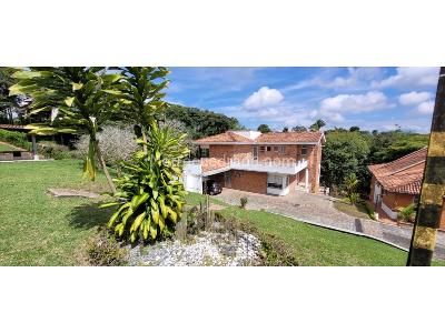 Casa de 4 alcobas en venta en Via Armenia, Pereira, 1200 m² · foto 17 de 17