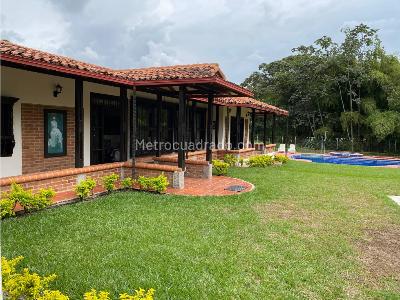 Casa de 4 alcobas en venta en Cerritos, Pereira, 1200 m² · foto 19 de 20