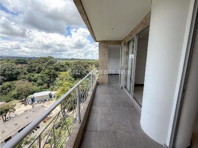 Apartamento en venta en Alamos, Pereira · foto 4 de 9